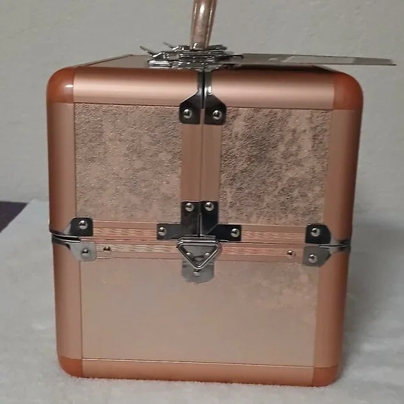 Sephora Metallic Rose Gold Make Up Train Case -- NWT w/shoulder strap and keys! - Picture 3 of 10